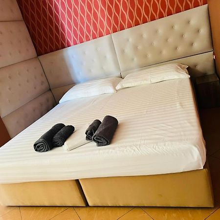 Inn Hotel Škalngur 外观 照片