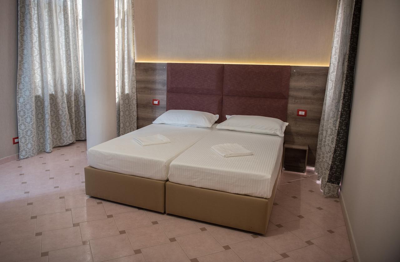 Inn Hotel Škalngur 外观 照片
